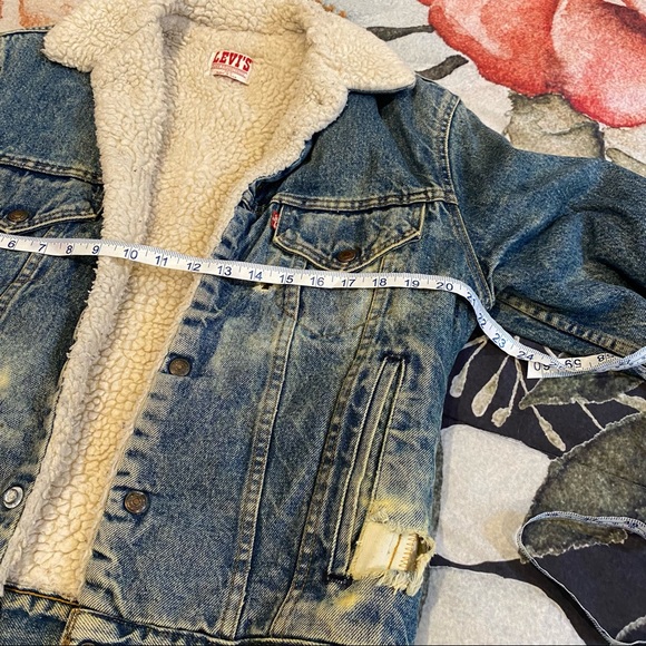 Vintage Levi’s 70s denim distressed Sherpa trucker jacket - Picture 8 of 14